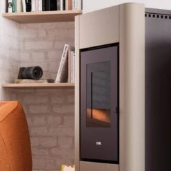 Pelletofen Cadel Idro Prince 12 | 11,8 KW Wasserführend -Brunner Verkäufe Cadel Idro Prince 12 Light Bronze Ambient Detail 900x900