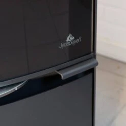 Kaminofen Jydepejsen Bella 4,6 KW -Brunner Verkäufe Kaminofen Jydepejsen Bella detail 900x900 3